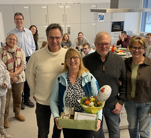 Auf diesem Bild sieht man Lehrkräfte und Schüler der Berufsschule der LGS Neuwied.